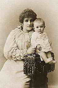 Мирра Лохвицкая с сыном Владимиром 